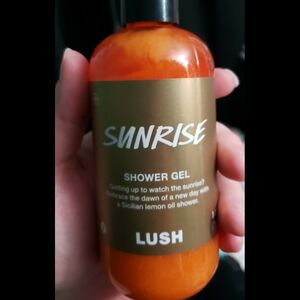 Lush Sunrise Citrus Shower Gel - Vibrant Orange